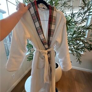 Pottery Barn White Robe with Plaid Accents